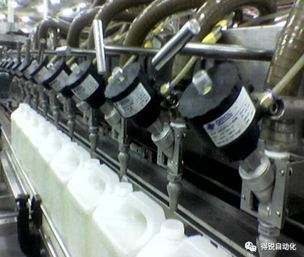 角座閥在灌裝機(jī)上的應(yīng)用 角座閥在灌裝機(jī)上的應(yīng)用